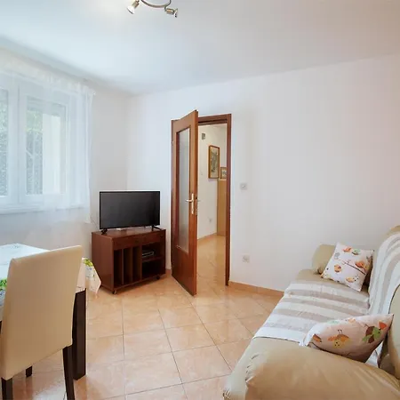 Apartman Lili *
